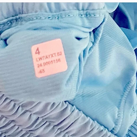 NWT- Lululemon Hotty Hot High-Rise Lined Short 4" Kayak Blue - Picture 10 of 12